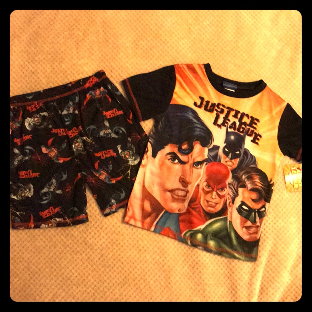NWT kids Justice League pajama set size M